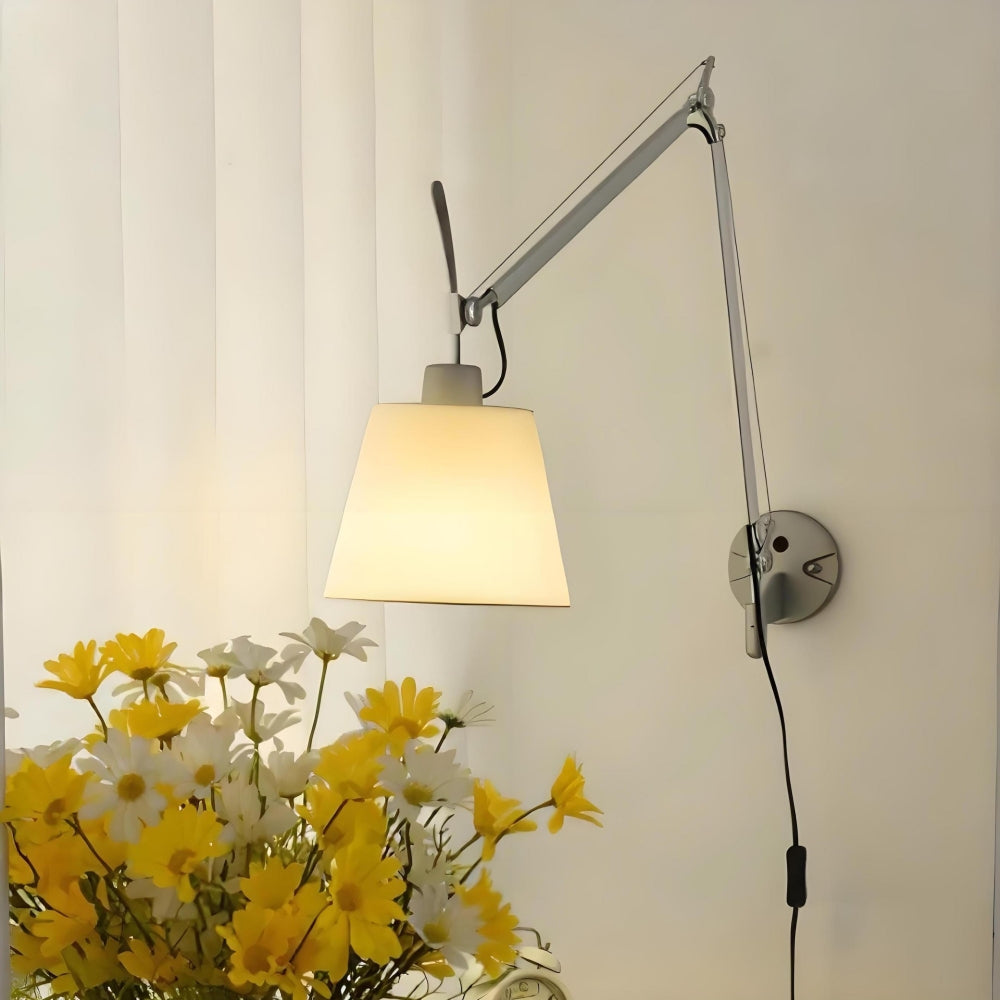Minimalist Adjustable Wall Lamp for Home
