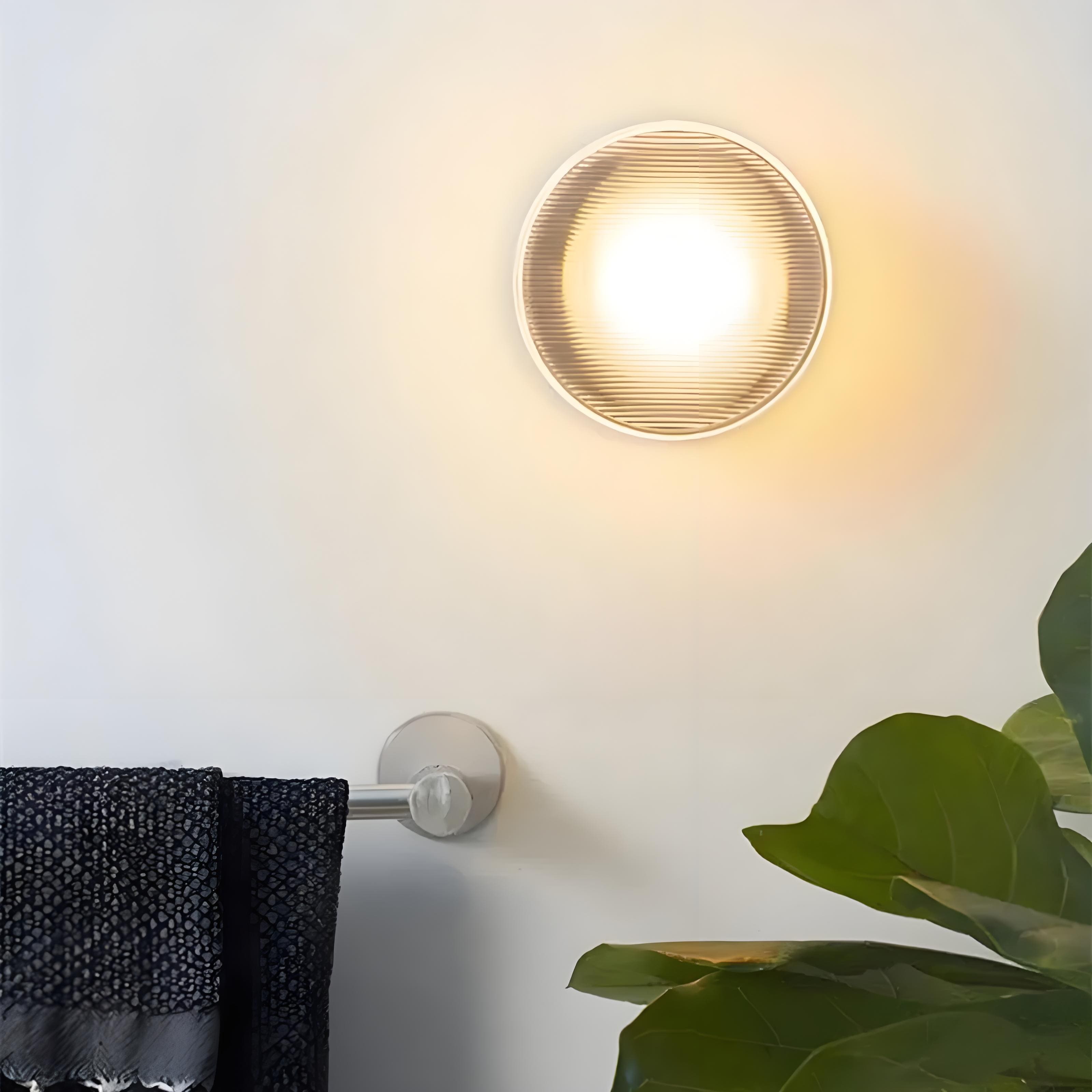 Applique murale LED Roc au design simple et moderne pour couloir