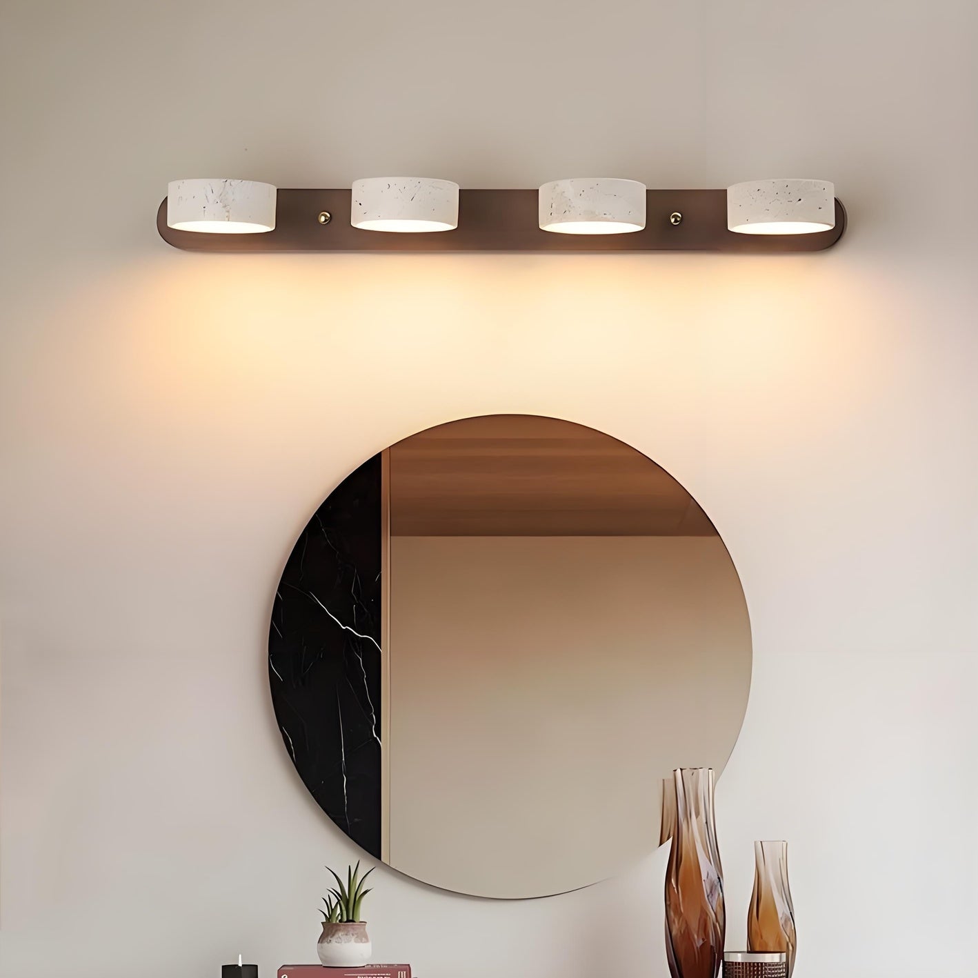 Applique de salle de bain en travertin jaune avec tête rotative réglable