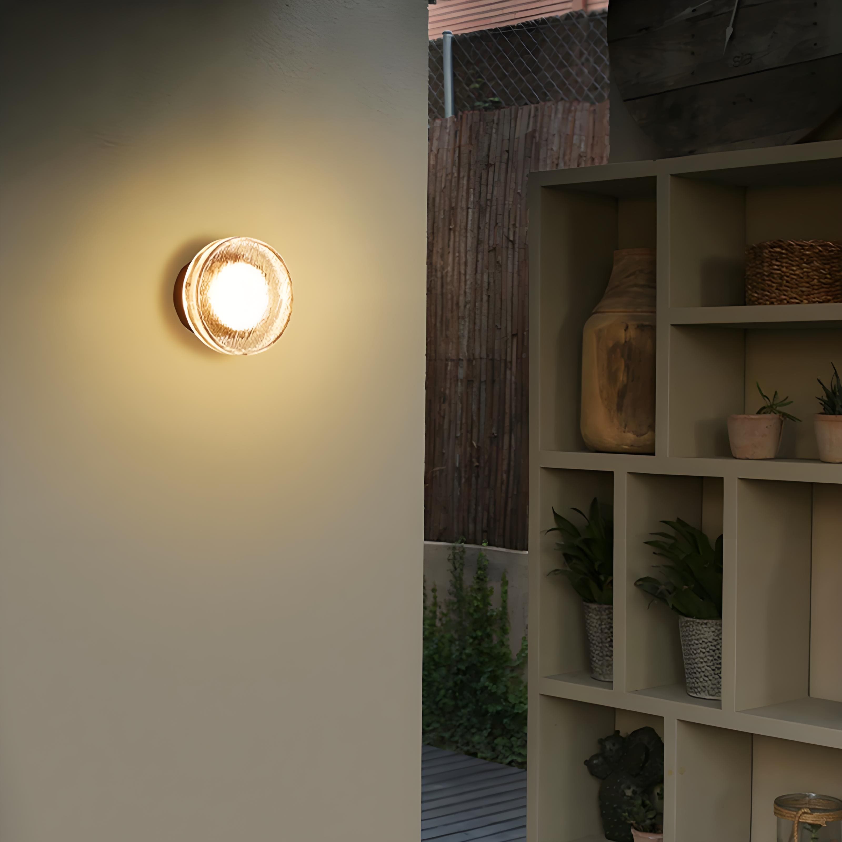 Applique murale LED Roc au design simple et moderne pour couloir