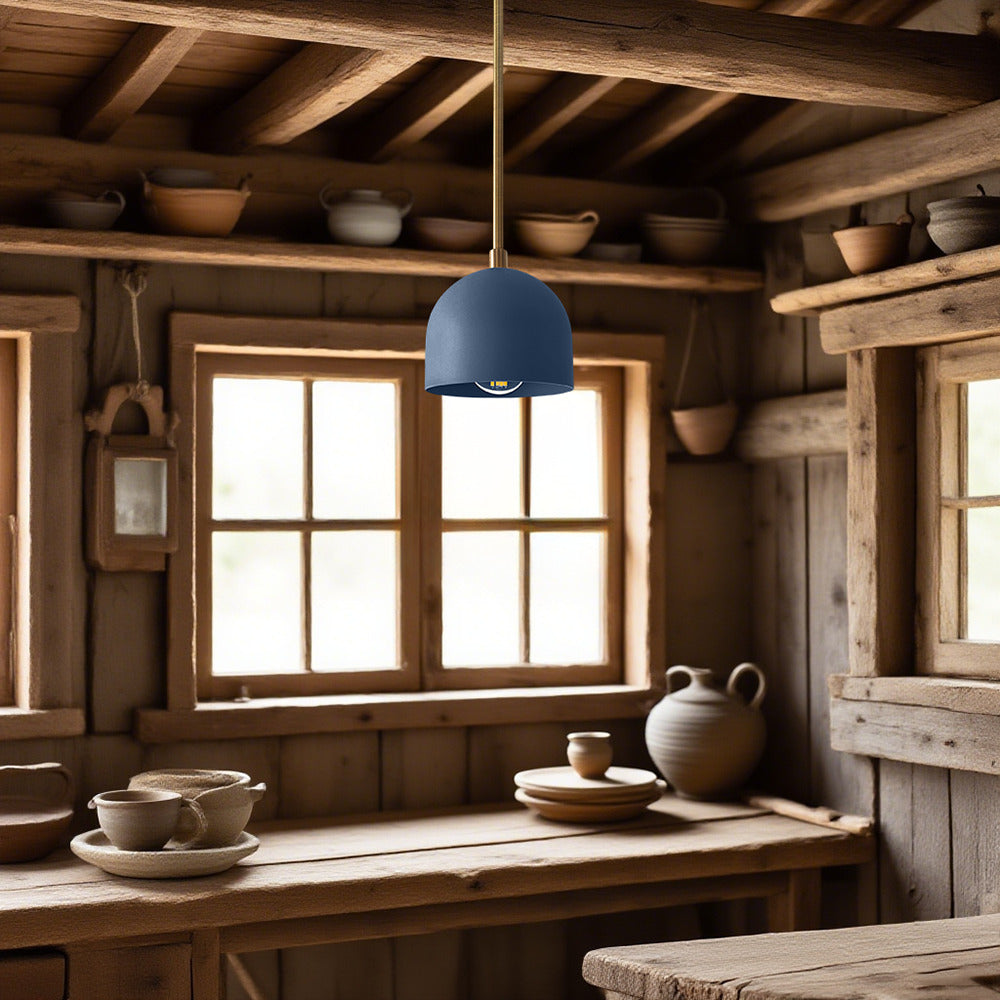 Suspension moderne en laiton et noir pour salon