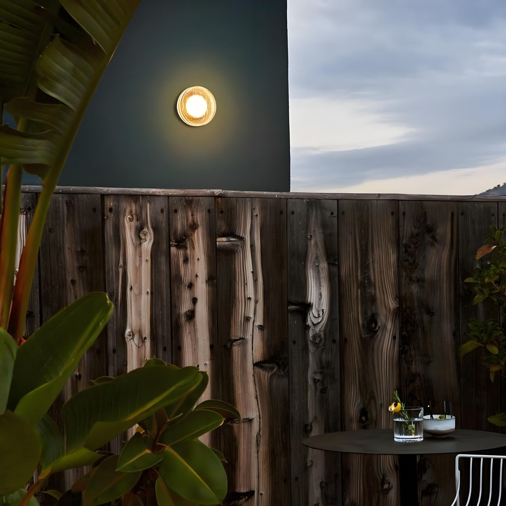 Applique murale LED Roc au design simple et moderne pour couloir