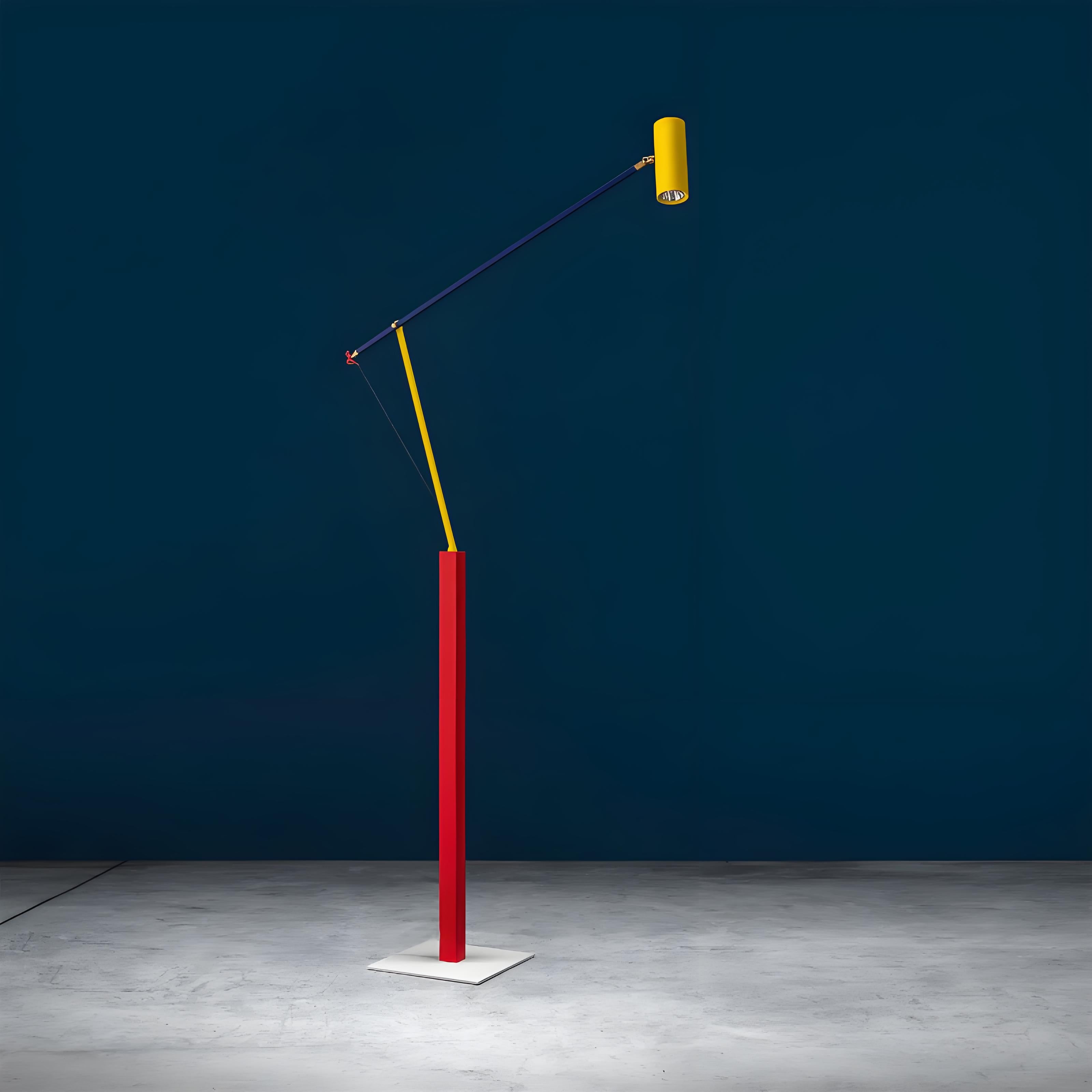 Verstelbare staande lamp van Ettorino voor woonkamers, thuiskantoren en slaapkamers