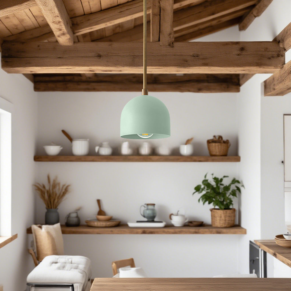 Suspension moderne en laiton et noir pour salon