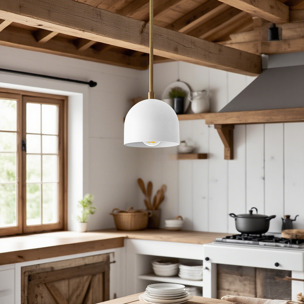 Suspension moderne en laiton et noir pour salon