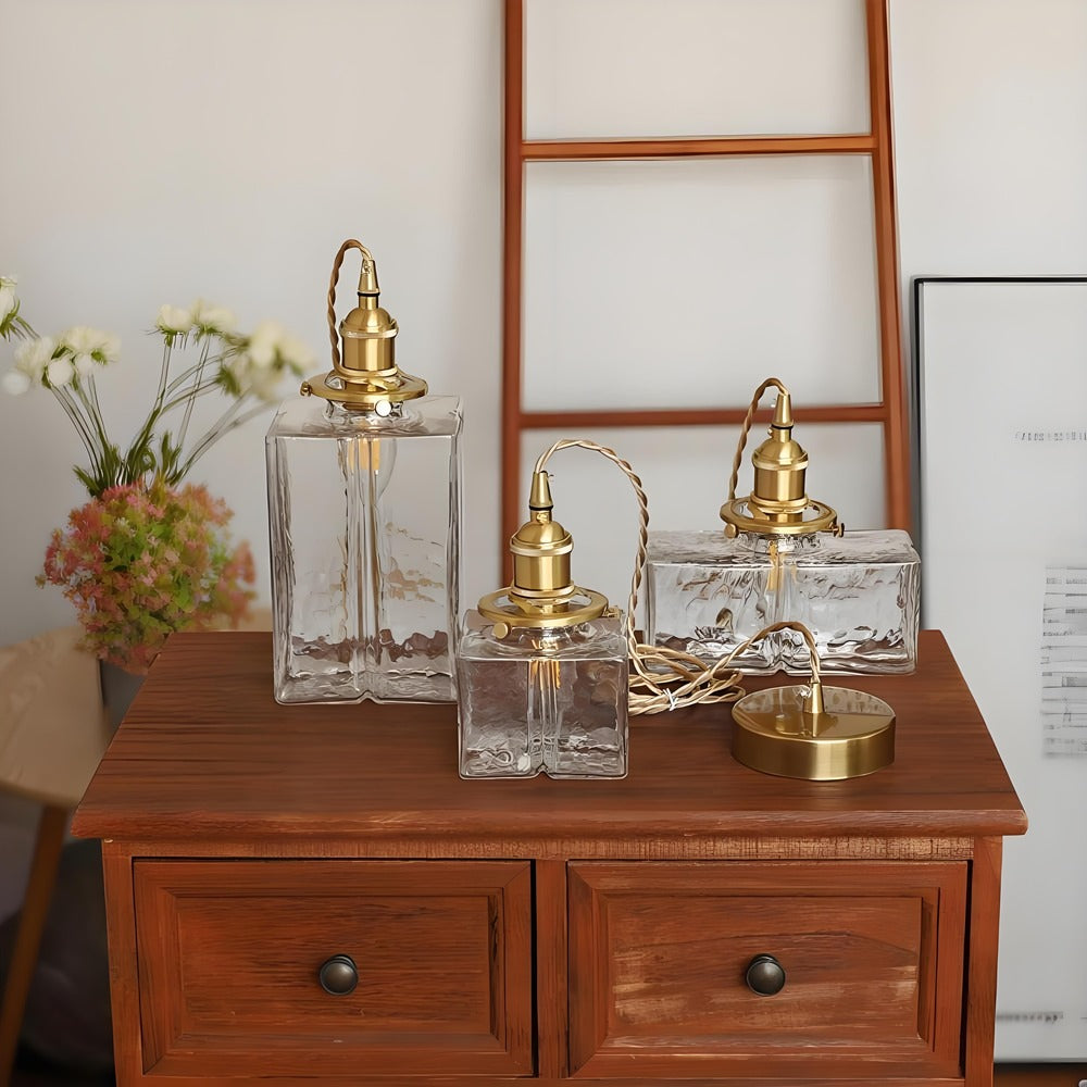 Traditionele Japanse glazen kubusvormige hanglamp van messing