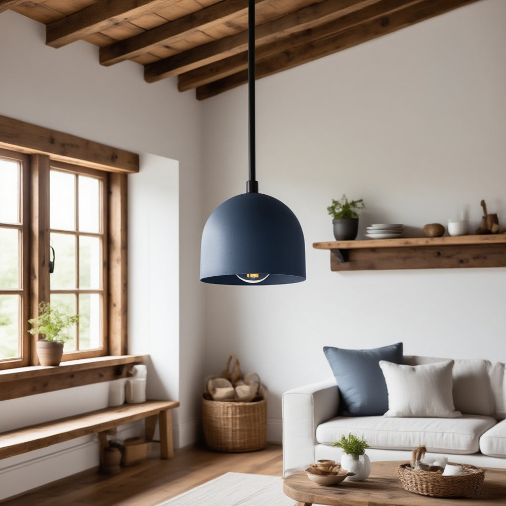 Suspension moderne en laiton et noir pour salon